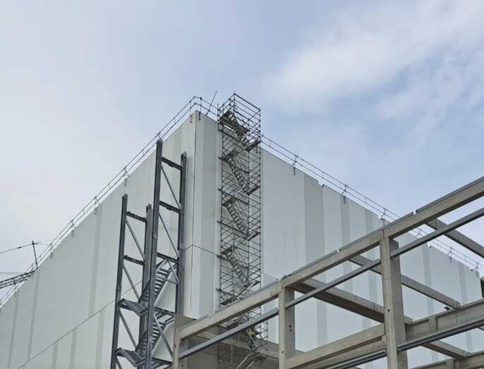 flat roof fall protection for installation onto sandwich panels
